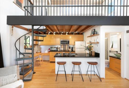 Private Venice Beach Loft - Steps to the Beach & Canals, Los Angeles