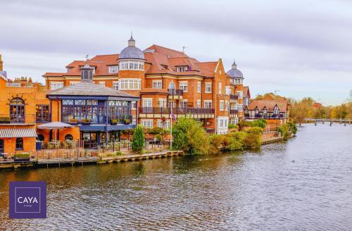 CAYA Living 2BR Apartment in Central Windsor Berkshire - Legoland - Windsor - Royal Ascot - Heathrow Sleeps 6 - Private Gated Parking, Windsor (photo 4)