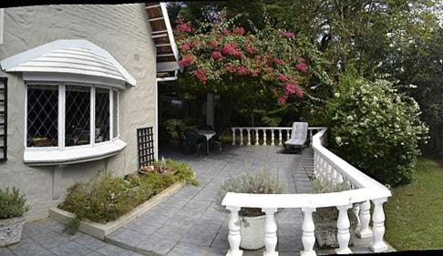 A Garden Suite B&B A Garden Suite B&B is conveniently located in the popular Pietermaritzburg area. The property offers a wide range of amenities and perks to ensure you have a great time. Service-minded staff will welc