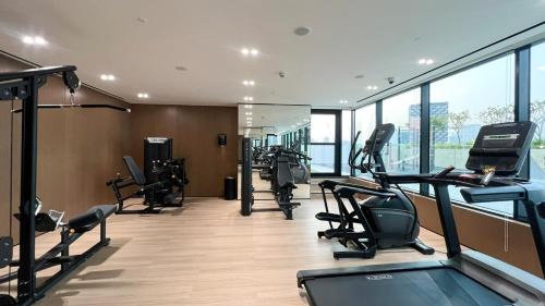 Brand New Apt On Top Floor 1BR w Spa And Pool, Dubaj (fotografie 2)