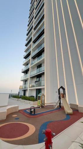 Brand New Apt On Top Floor 1BR w Spa And Pool, Dubaj (fotografie 3)
