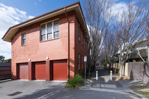 Mr Manchester in Peaceful Parkville in 帕克維爾