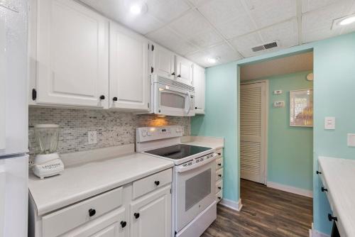 Surfside Hideaway detail