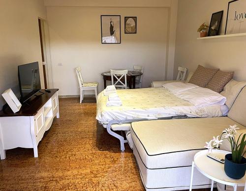 La Casa Libre Metro A Colli Albani 350 m, Roma (foto 9)