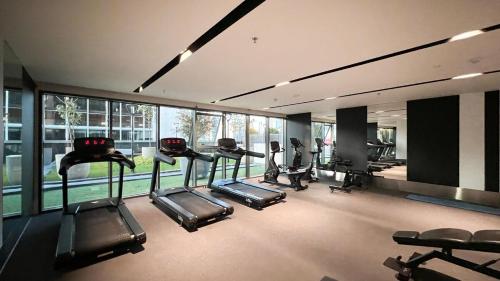 New 1BR APT Business Bay w Burj View, Дубай (фото 3)