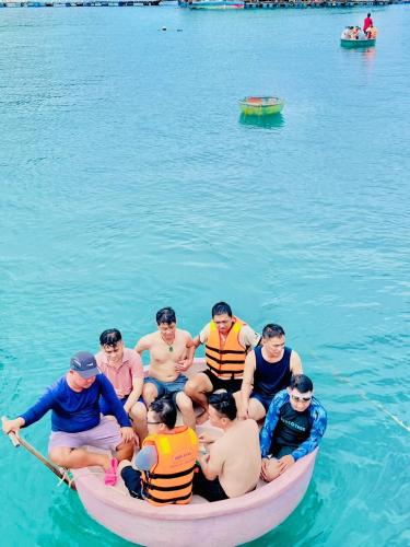 Đảo Bình Ba, nhà nghỉ sắc màu đi bộ ra biển rất gần, không nhận khách quốc tế, phòng đôi