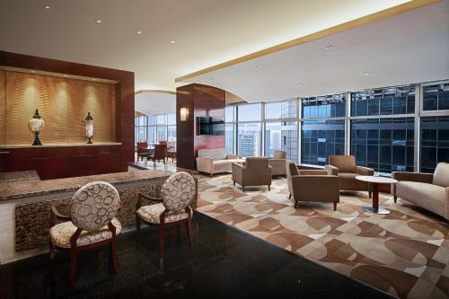 Executive King Room image 9