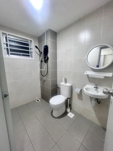 QaisaraHomestay near splashmania KLIA PICC & cyber - image 8