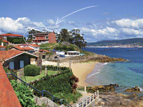  Apartamentos Sinás Playa in Raxo