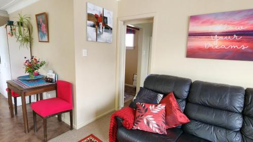 Guest Suite with private entry own kitchen and bathroom, Oamaru (Foto 11)