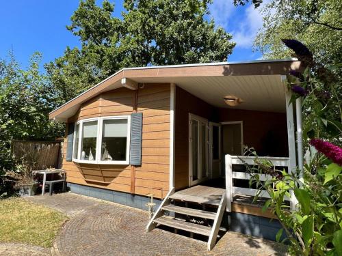 Small family chalet close to beach