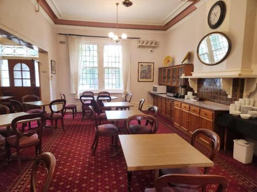 Restaurant, Georgian Court Bed & Breakfast in East Melbourne