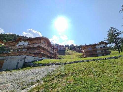 Apartment in Valais with Ski Slope Access, Veysonnaz (photo 10)