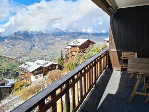 Flat in Veysonnaz near Ski Lift & Valley Views, Veysonnaz (foto 6)