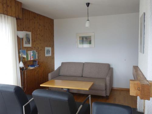 Pleasant apartment with balcony in Veysonnaz