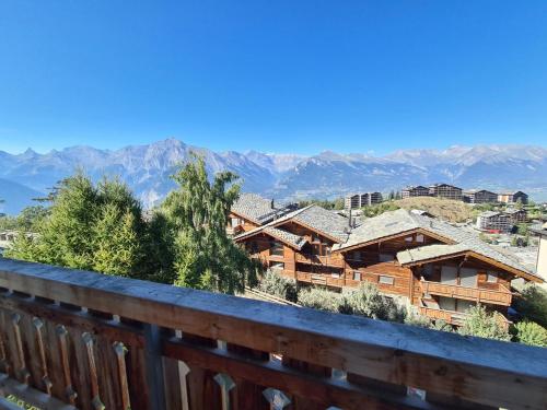 Balcon/terrasse, Apartment in Nendaz near Ski Lift & Sauna in Nendaz