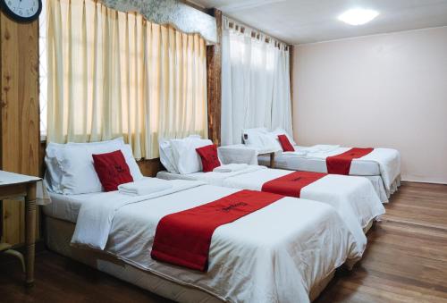 Reddoorz @ Monterrazas Village Homestay Baguio