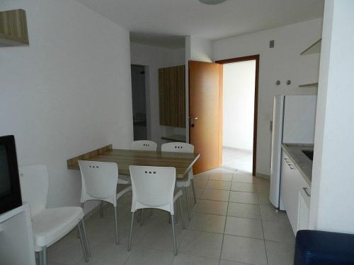 Enseada nautico beira lago caldas novas com vista in Parque Termas de Caldas