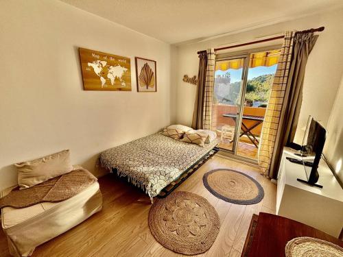 Studio avec terrasse - Accès plage - FR-1-816-22 (Studio avec terrasse - Acces plage - FR-1-816-22) in บองเมอ เลส โมซาส