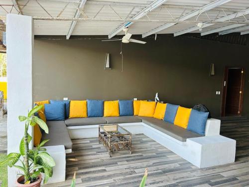 غرف النزلاء, Estero View Beach House in Barra De Santiago