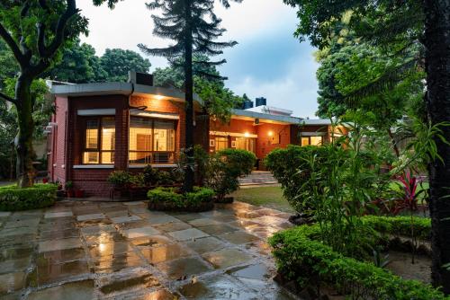 SaffronStays Doon Garden Villa - near Doon School and Mall Road - Dehradun