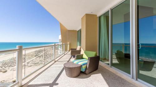 Balcony/terrace, Encanto Living Penthouse 1202 by Kivoya in Playa Encanto