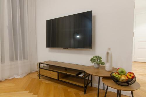 2 Rooms Apartment with Sauna and Terrace 4
