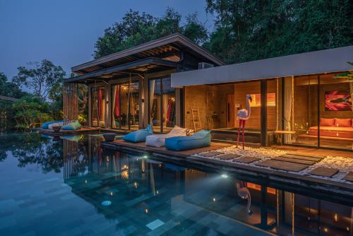 Yeh Gangga - HUGE 8BR 21max 3Pools Sauna Gym BBQ Rooftop! - image 5