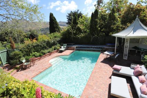 Swimming pool, Casterton Cottage, paradise garden with spa in Mount Pleasant