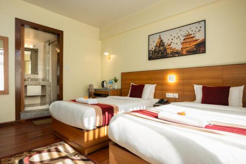 Deluxe Twin Room with Complimentary Airport Pickup for International Flights