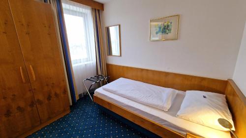 Hotel Fortuna - image 8
