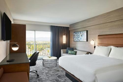 King Room with Sofa Bed