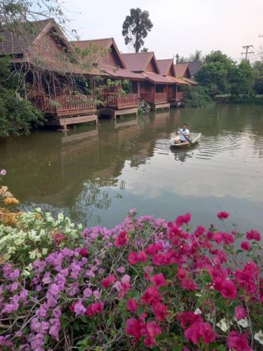 Kumvara Huen Thai