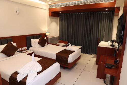 2 twin beds