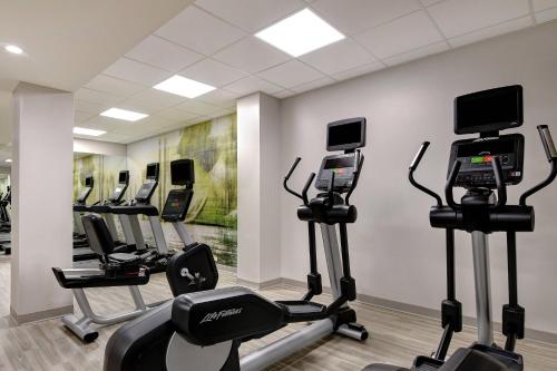 Courtyard by Marriott Cincinnati Downtown - image 5