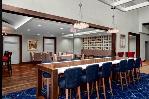 Residence Inn by Marriott Philadelphia Airport - image 11