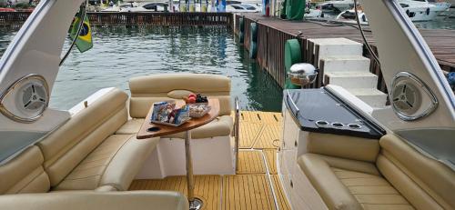 Happy Boat Angra dos Reis in Freguesia de Santana