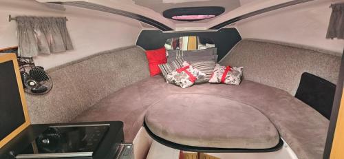 Happy Boat Angra dos Reis in Freguesia de Santana