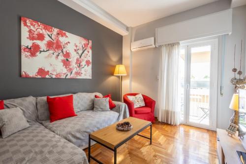 Cozy Hideaway Near the Acropolis - image 5