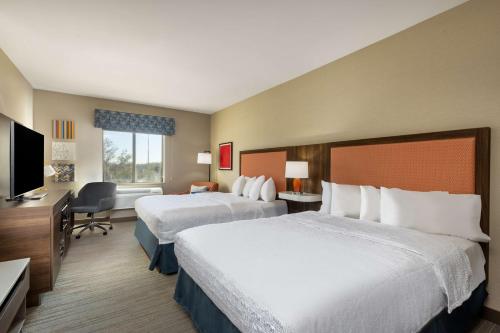 Hampton Inn & Suites Woodward - image 8