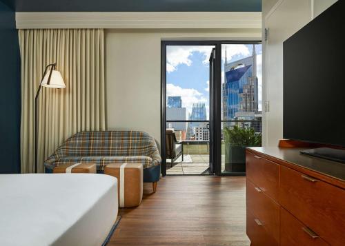 21c Museum Hotel Nashville - image 2