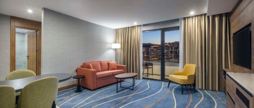 DoubleTree by Hilton Suites Trabzon Yomra - Tap to explore photos