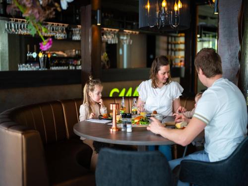 Nice holiday home with fireplace located in nature - image 10