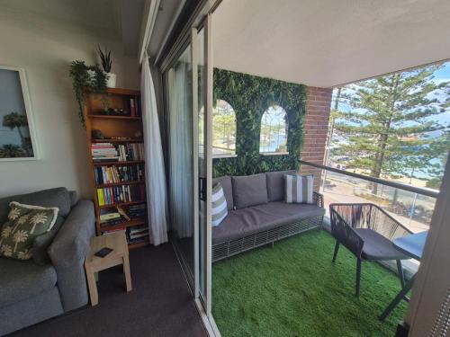 Apartment with View image 10
