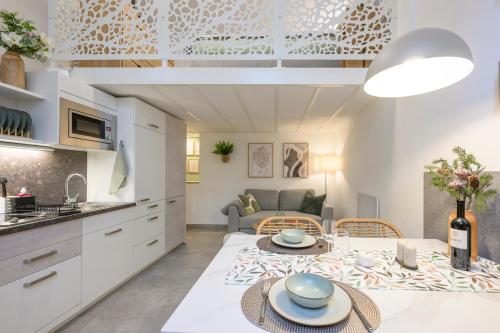 Olive Oasis, Viena