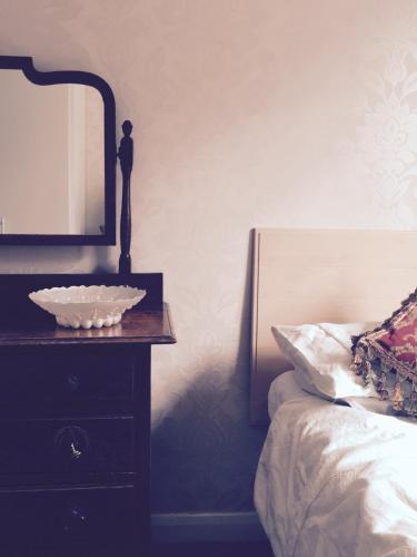 Edgware B&B - image 12