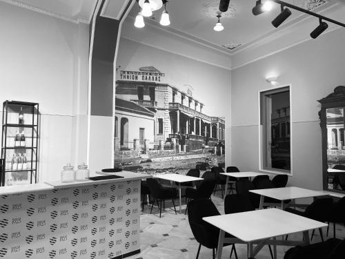 Tinion Hotel - image 12