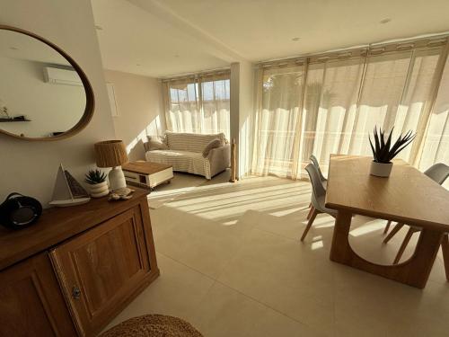 Appartement proche plages et parcs attractions Frejus near Les Potiers