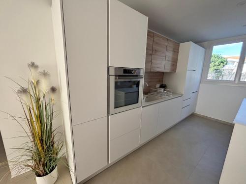 Kitchen, Appartement proche plages et parcs attractions Frejus near Les Potiers