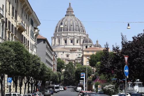 10 Min Città del Vaticano-Stadio olimpico Lucia Apartment 1BDR, Rome (photo 3)